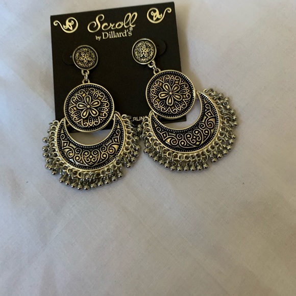 Silver earrings - Picture 3 of 5